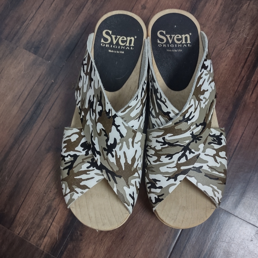 Sven Clogs 42 Camo Leather wood Casual Sandals Sweden Made In USA Straps Comfort